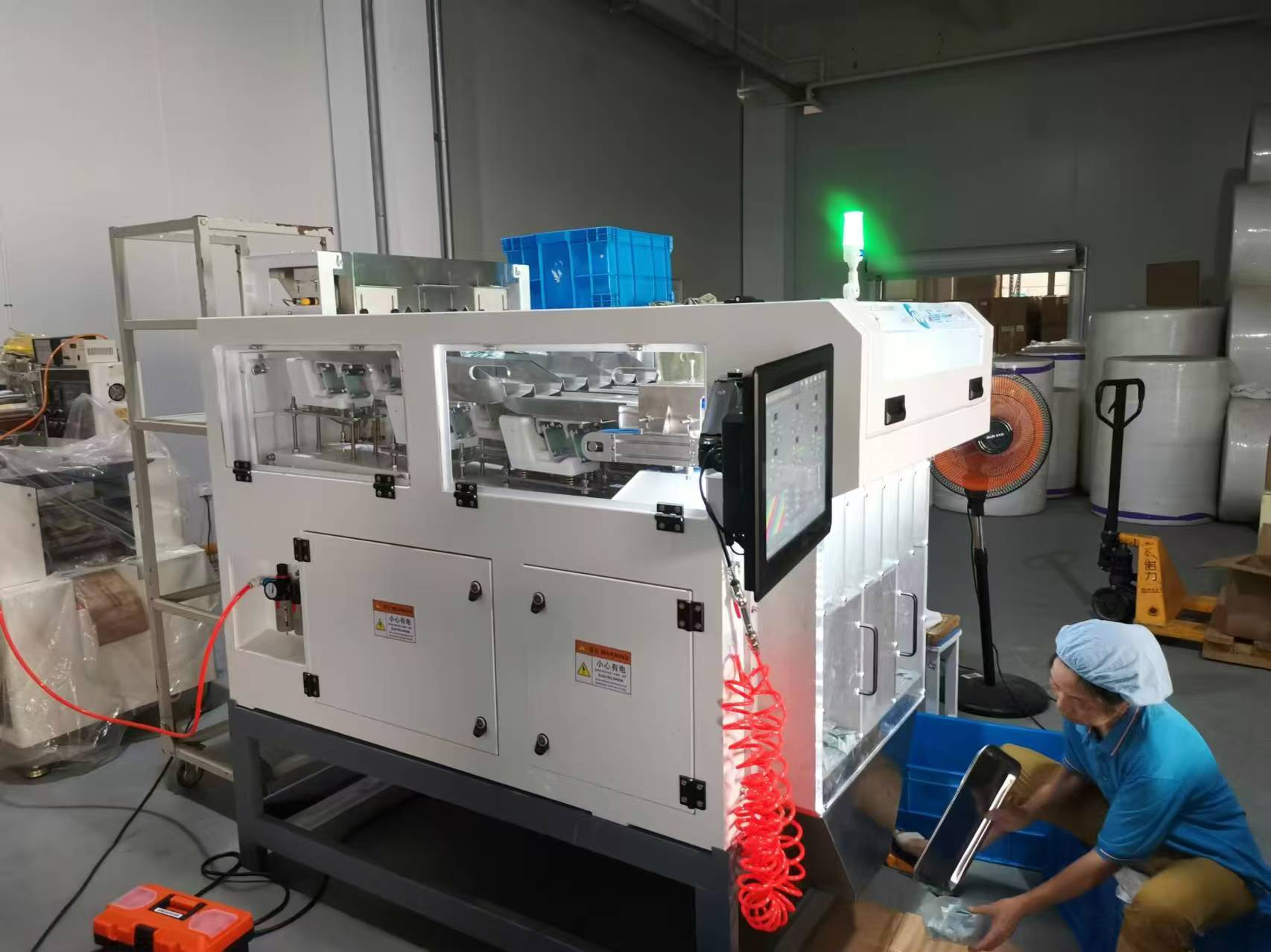 化妝品行業(yè)智皖VX系列視覺計數(shù)機(jī)現(xiàn)場案例