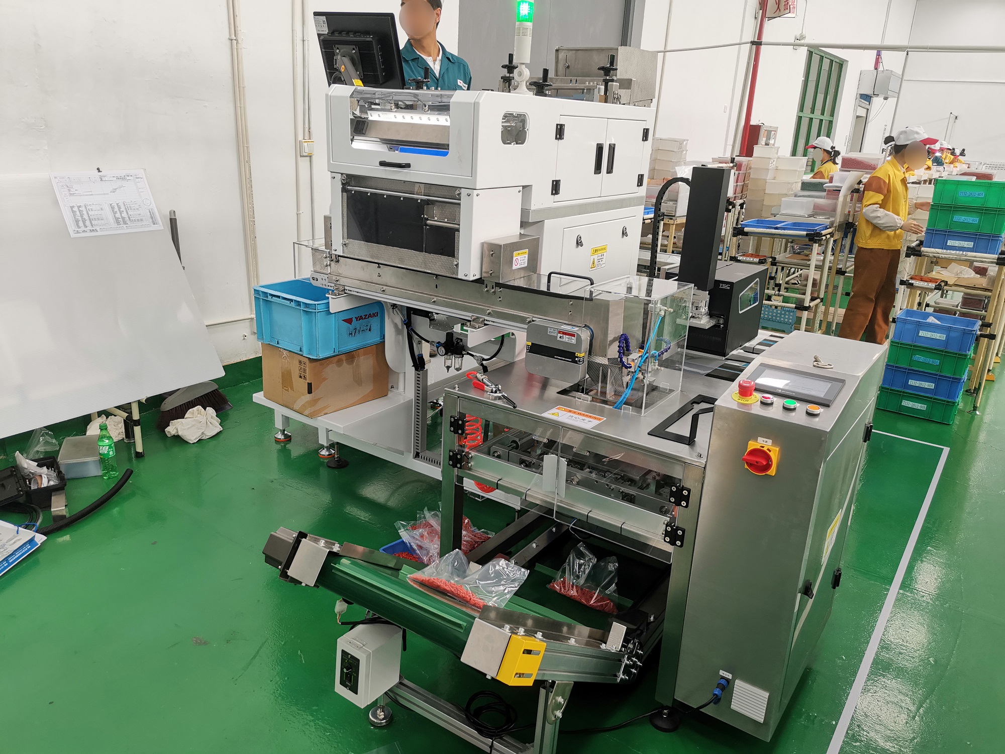 橡膠塑料零配件產(chǎn)品視覺計數(shù)+筒膜包裝機(jī)+打碼機(jī)-智皖電子